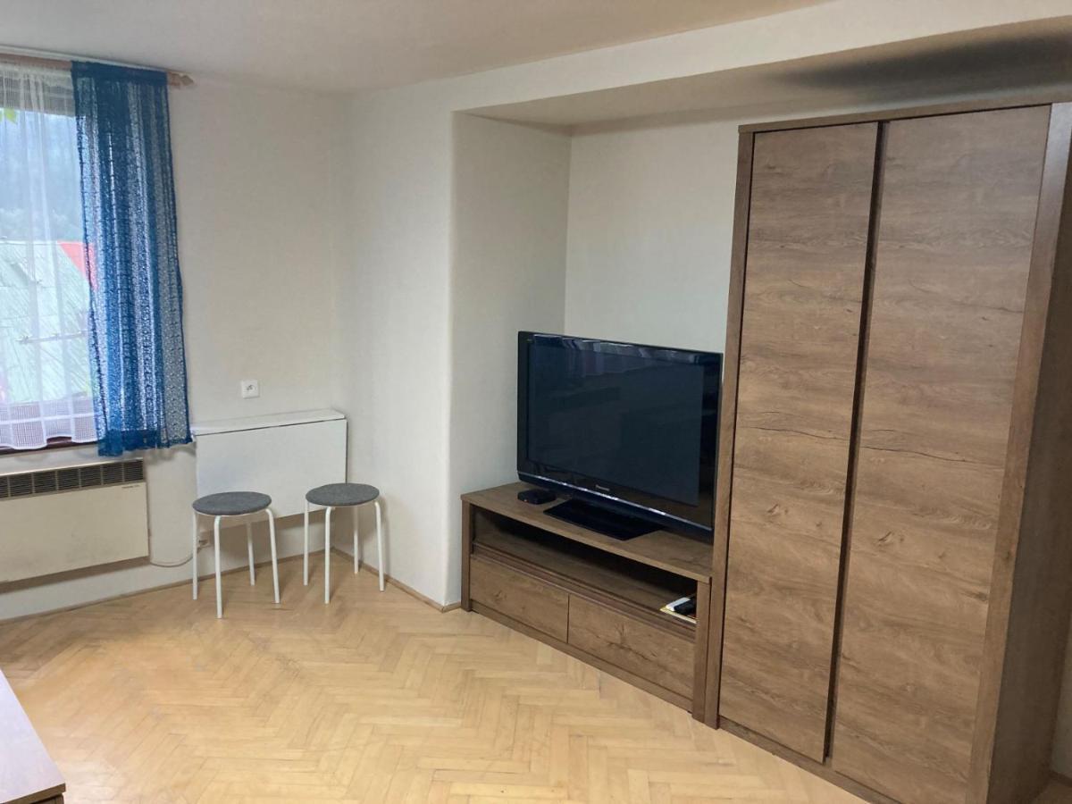 Apartman Rekys Jiretin pod Bukovou Extérieur photo